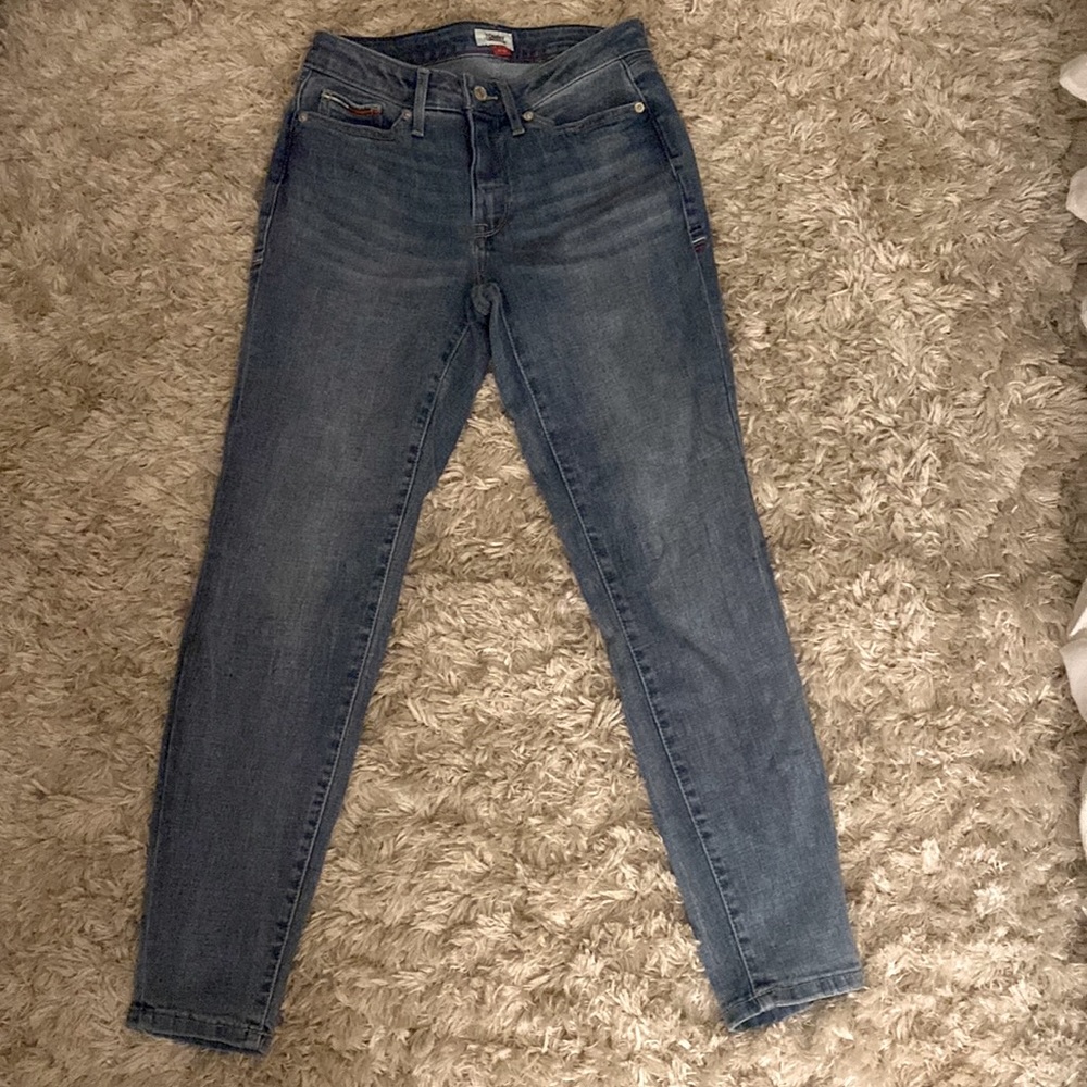Tommy Hilfiger skinny curvy ankle jeans!